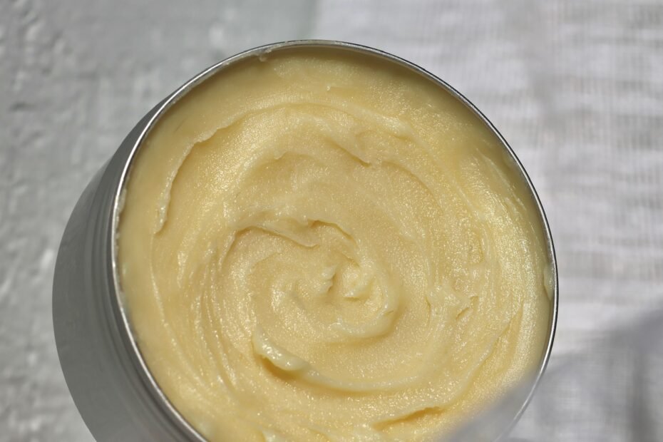 Un baume hydratant et nourrissant est votre meilleur allié en hiver