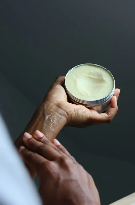 Un baume est le meilleur allié contre la sécheresse et les agressions extérieures