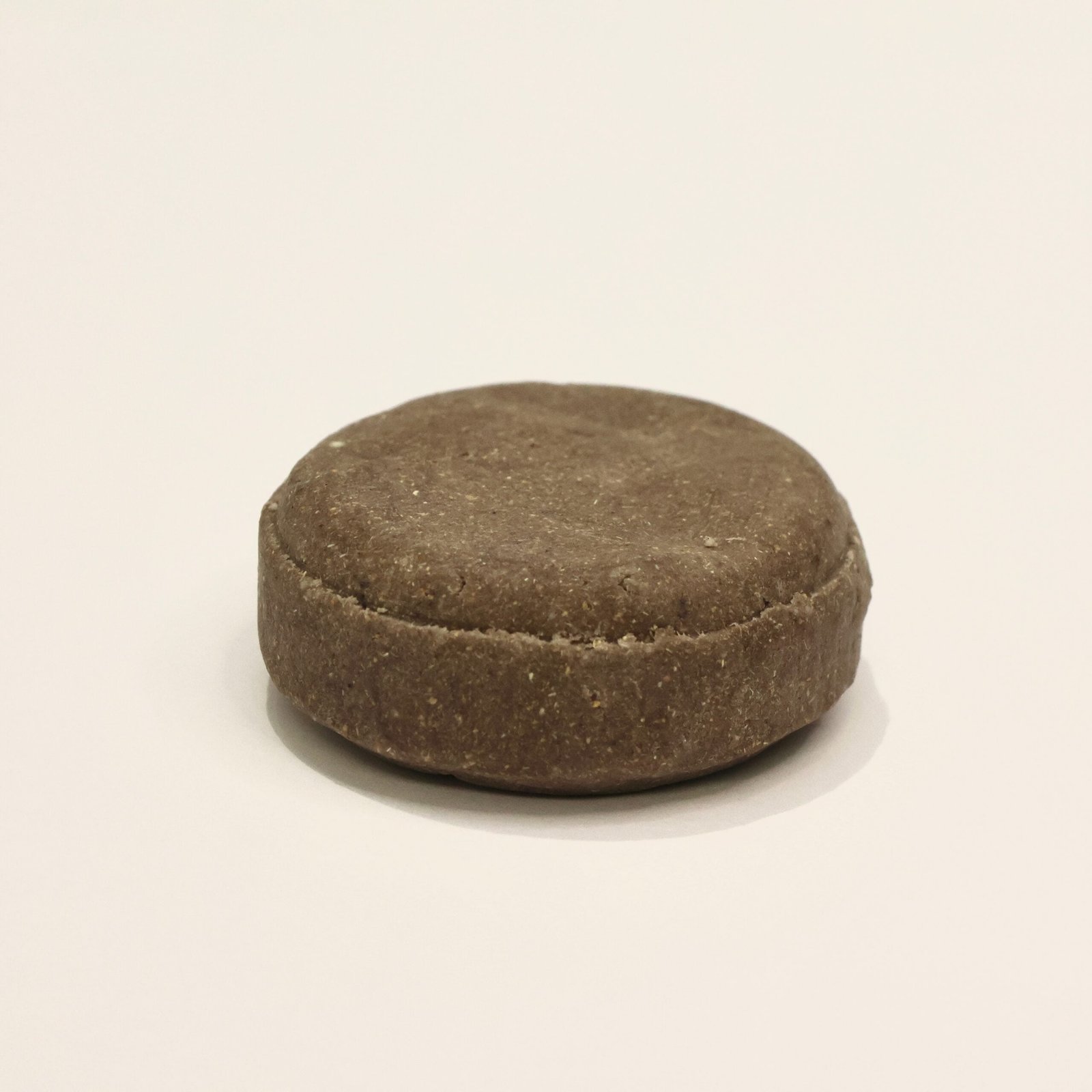 Shampooing solide pour cheveux blancs