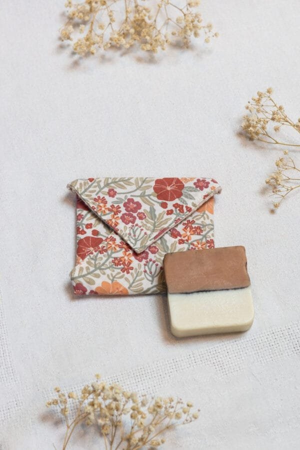 Pochette à savon fleurie