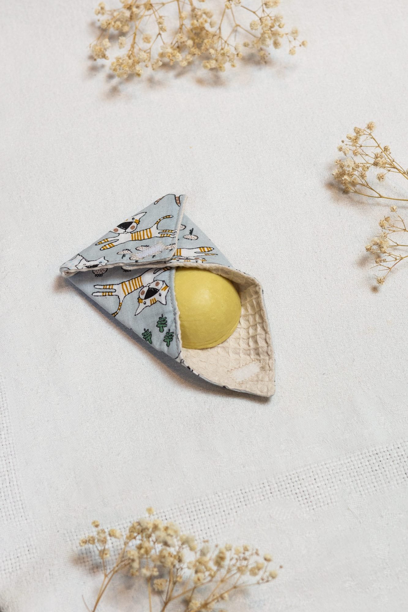 pochette-de-transpoort-chat-bleu Pochette de transport pour cosmétiques solides - motif chat, petit modèle