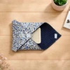 pochette-savon-grand-modele-fleurs-bleues