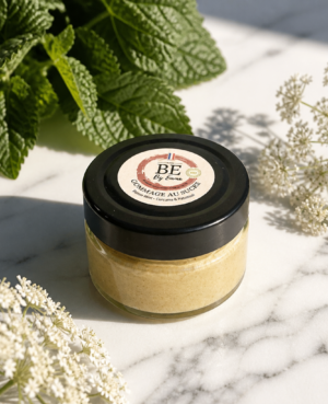 Gommage spécial visage avec une exfoliation très douce et des ingrédients réputés pour leur effet bonne mine