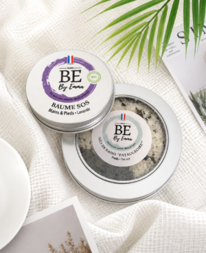 Coffret soin des pieds avec un baume nourrissant et hydratant et des sels de bains de pieds